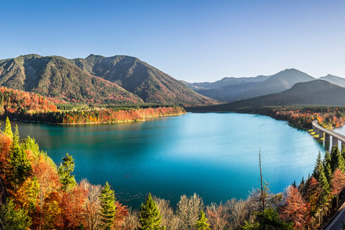 Sylvensteinspeicher im Herbst